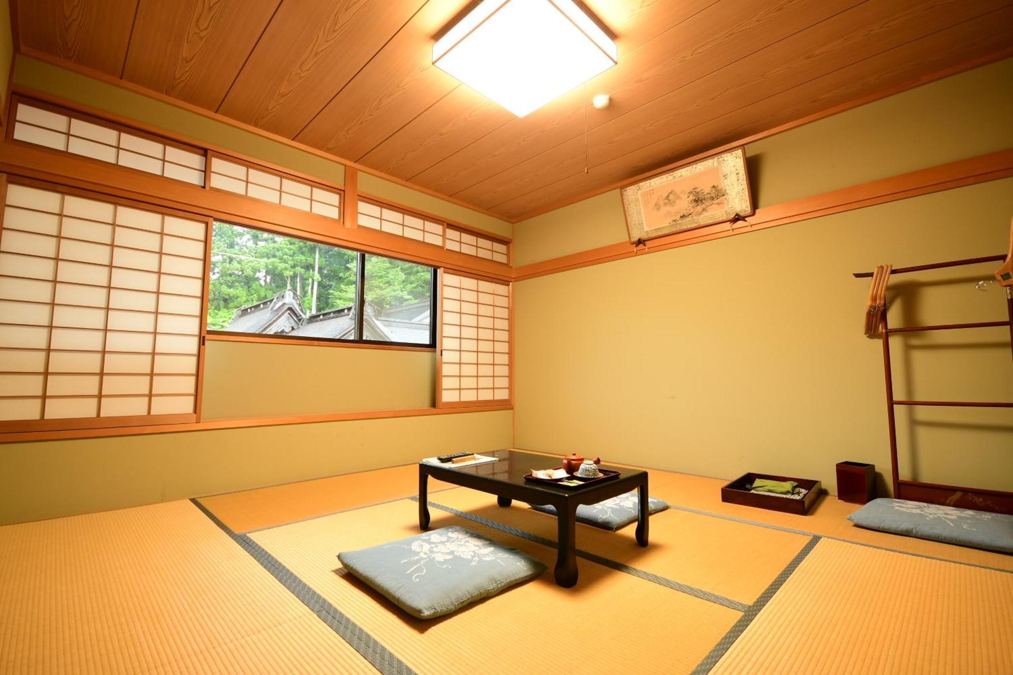 Koyasan Shukubo Fugenin Hotel Buitenkant foto