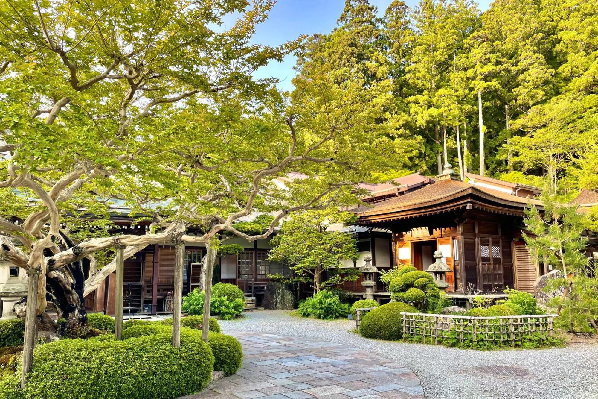 Koyasan Shukubo Fugenin Hotel Buitenkant foto